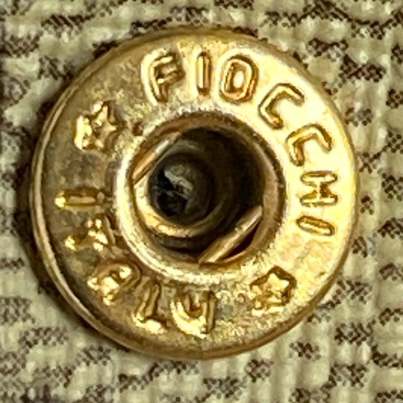 Gucci GG Supreme Coin Case/Wallet - Picture 13 of 16